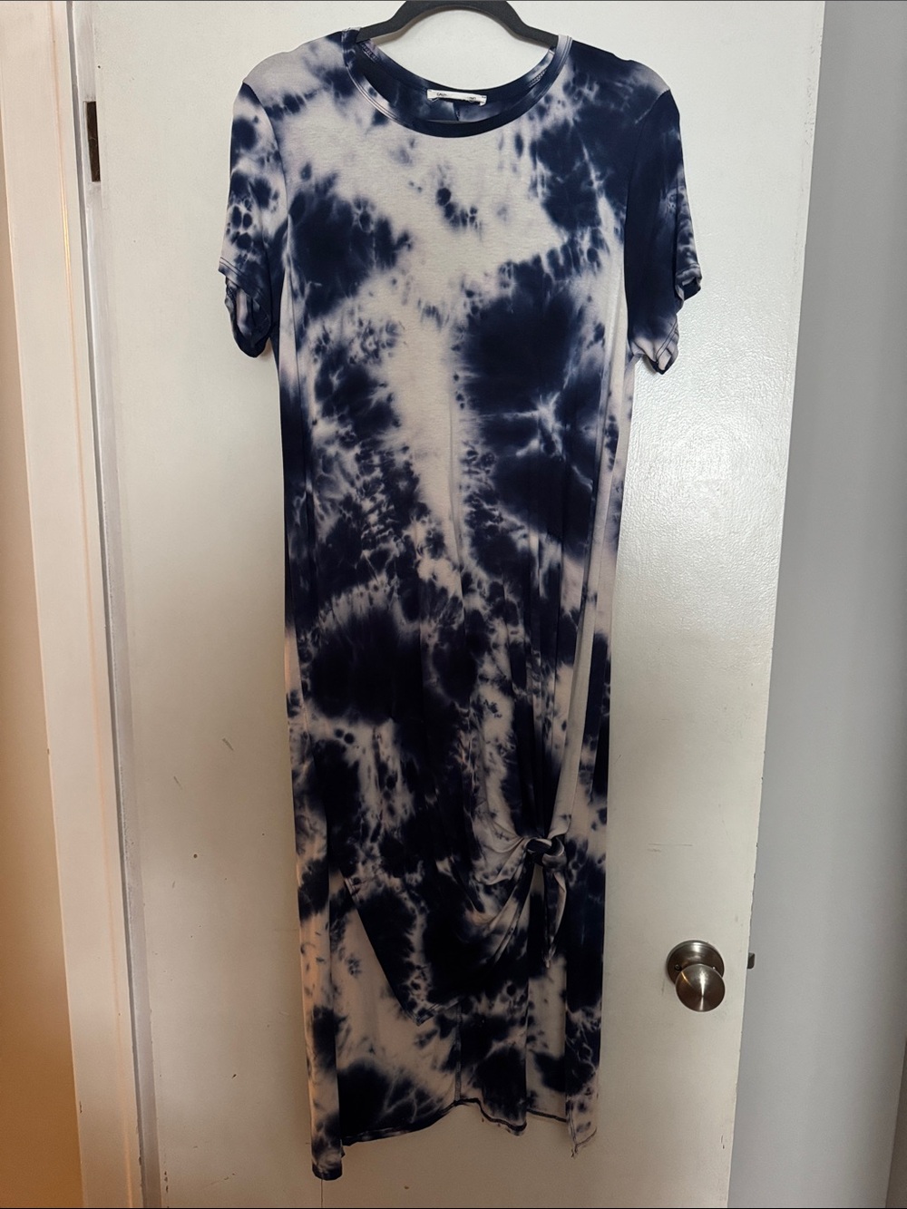 Caution To The Wind Navy and White Tie-Dye Short-Sleeve Maxi Dress
